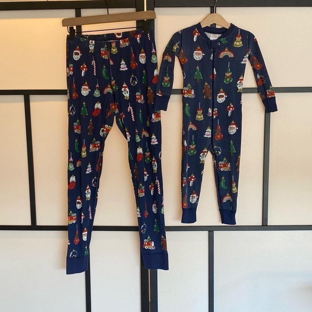 Hanna Andersson holiday matching pajamas. WOMEN’S‎ SMALL/ TODDLER 3T